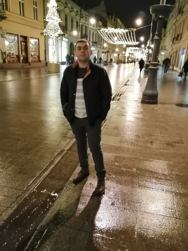  18660340  , 42 ,    