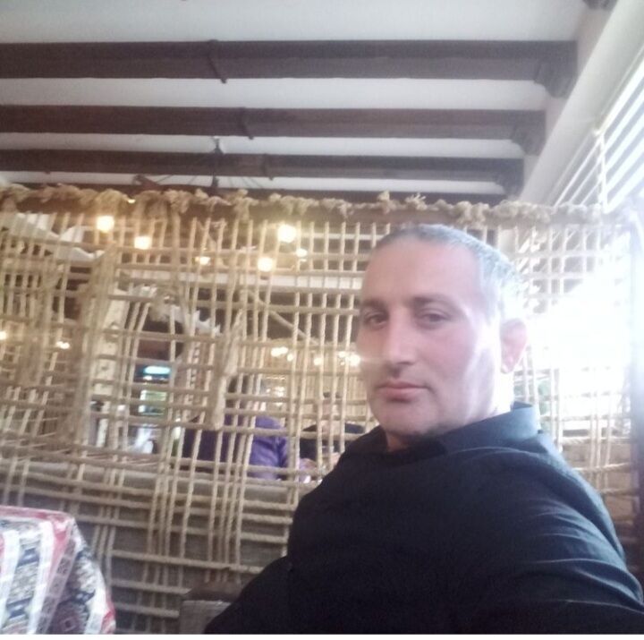  46659800  Samir, 43 ,    