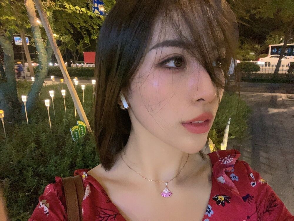  --,   Vicky, 24 ,   ,   