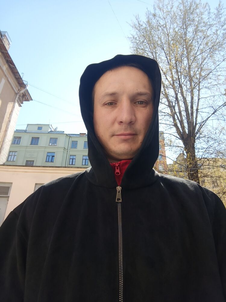  -,   Nikolai, 33 ,   ,   , c , 