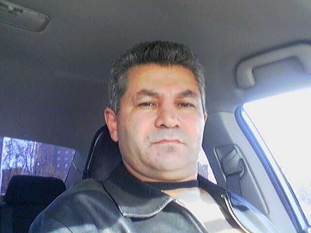  ,   Feliks, 56 ,   