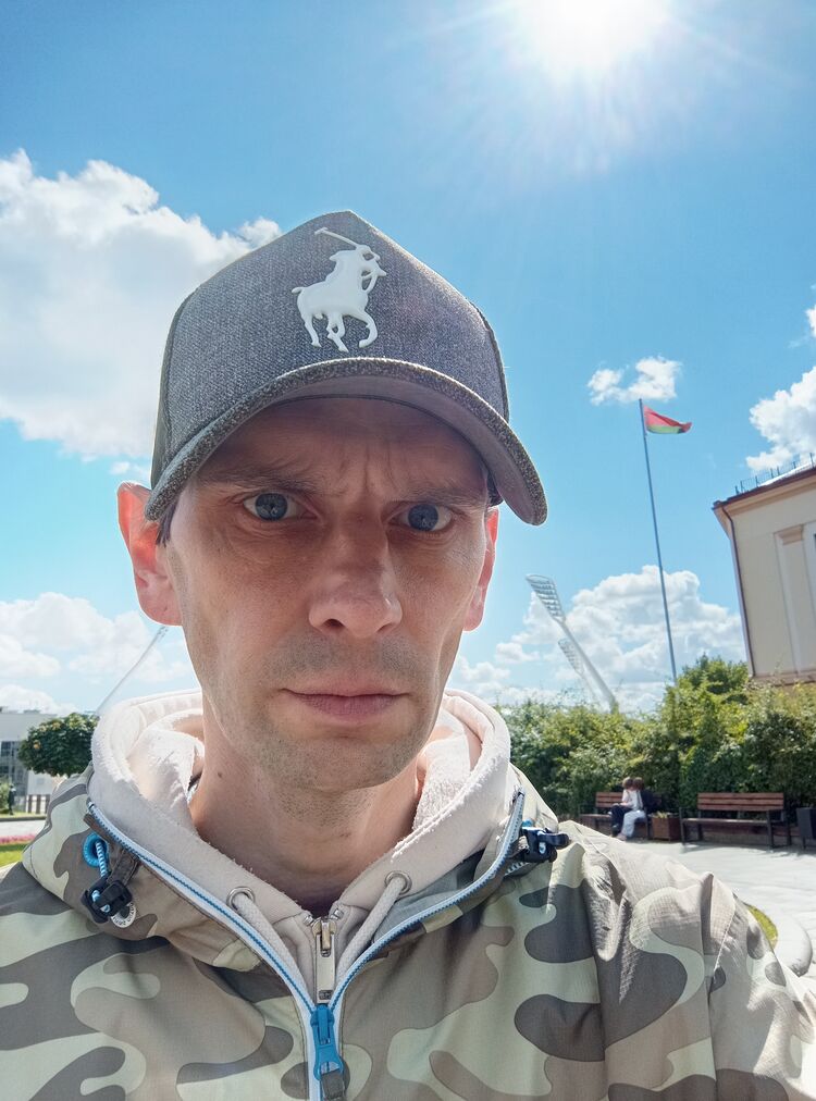  54429230  Vladimir, 40 ,    