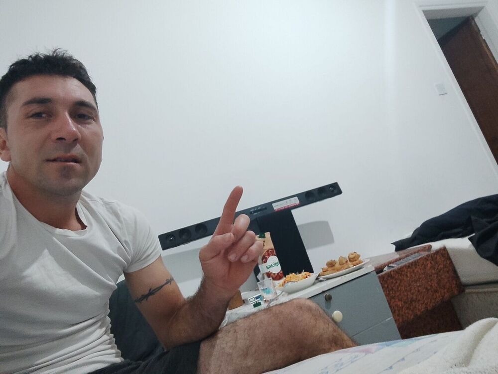  39111670  , 33 ,    Nicosia