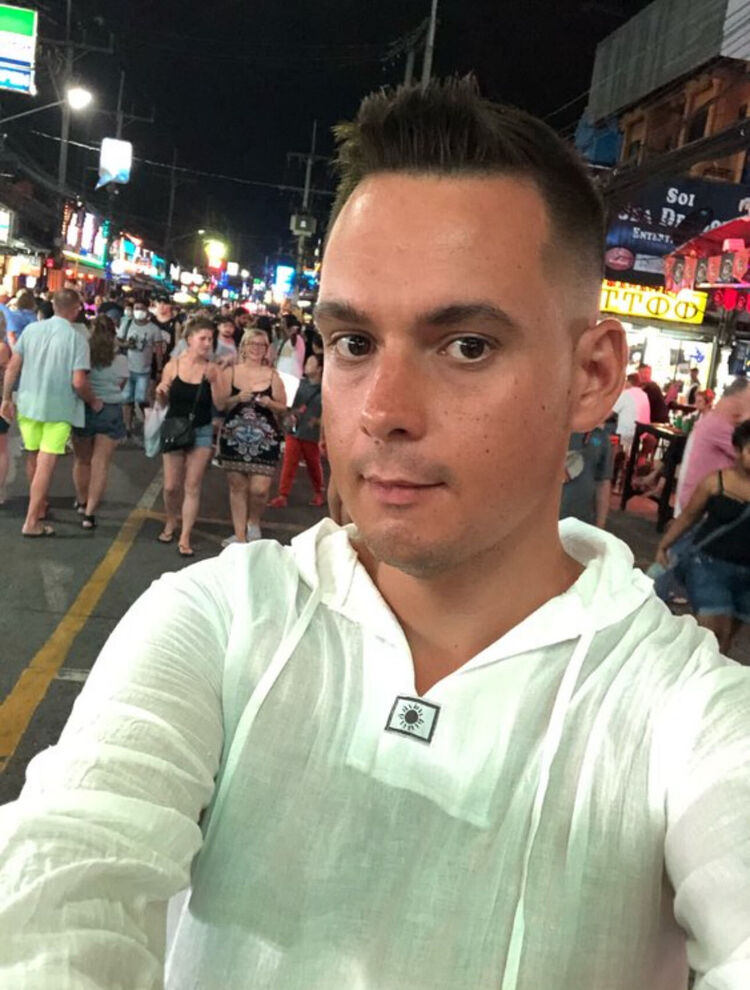  40665340  , 33 ,    -