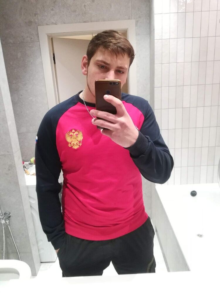  22165100  Sergey, 24 ,    