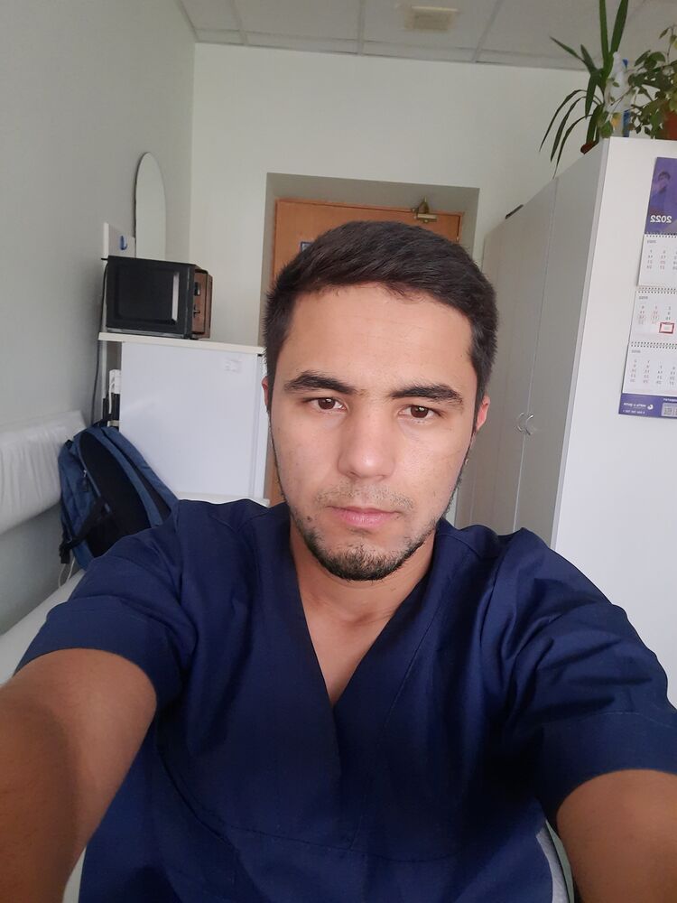  37681850  Alone, 26 ,    