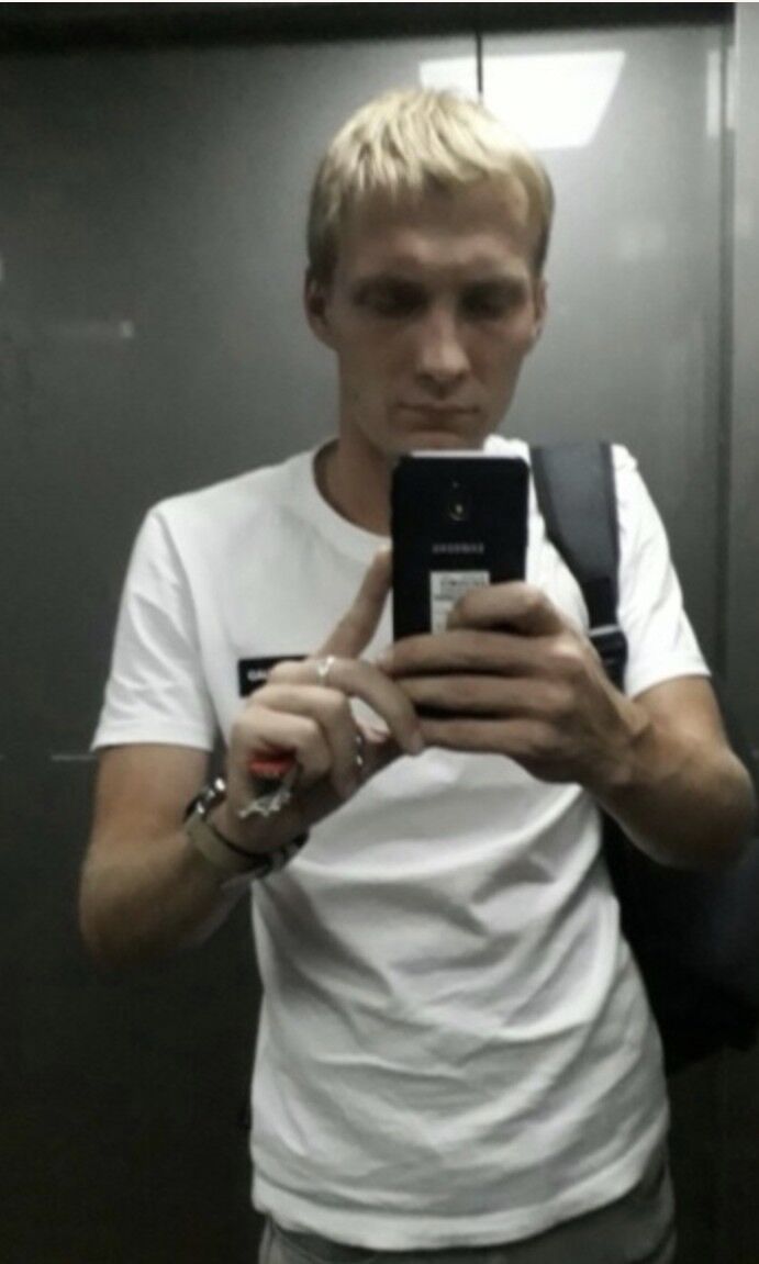  19800350  Alex, 36 ,    