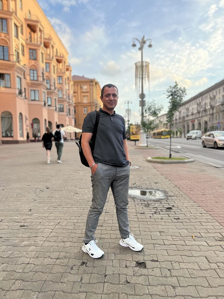  ,   Mehmet, 43 ,   ,   