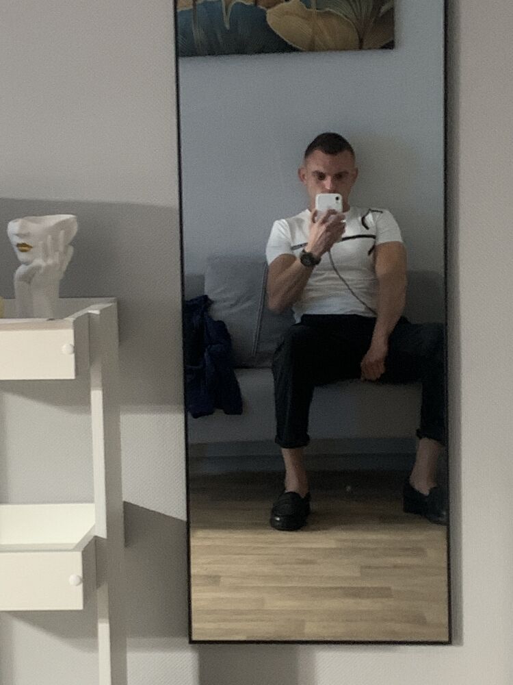  48761470  , 33 ,    --