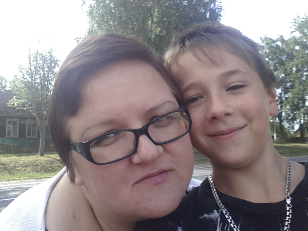  ,   Inna, 47 ,   