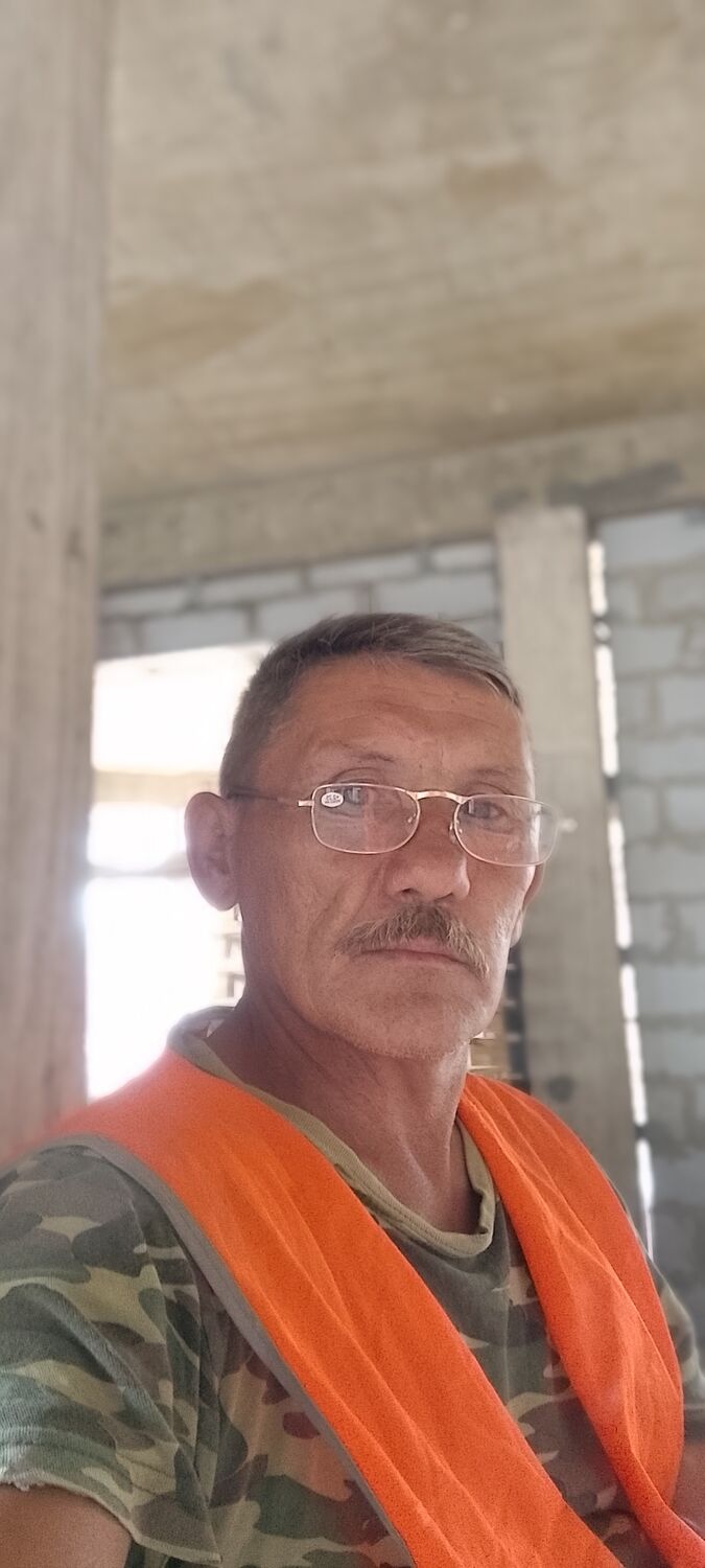  45683680  , 52 ,    