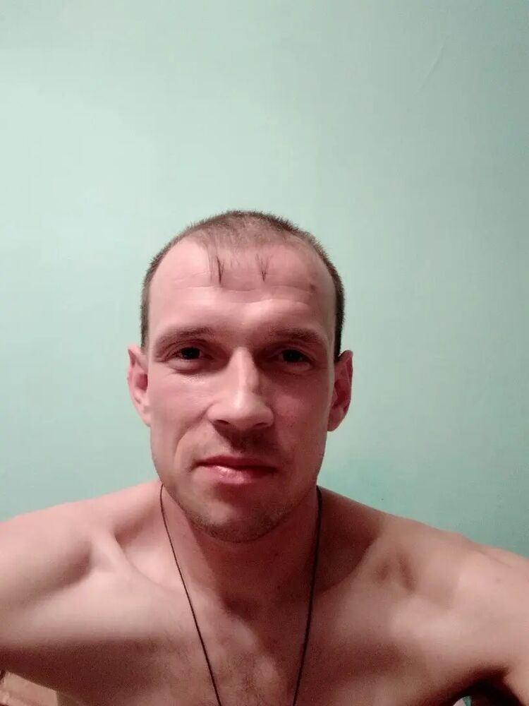  44932390  , 37 ,    
