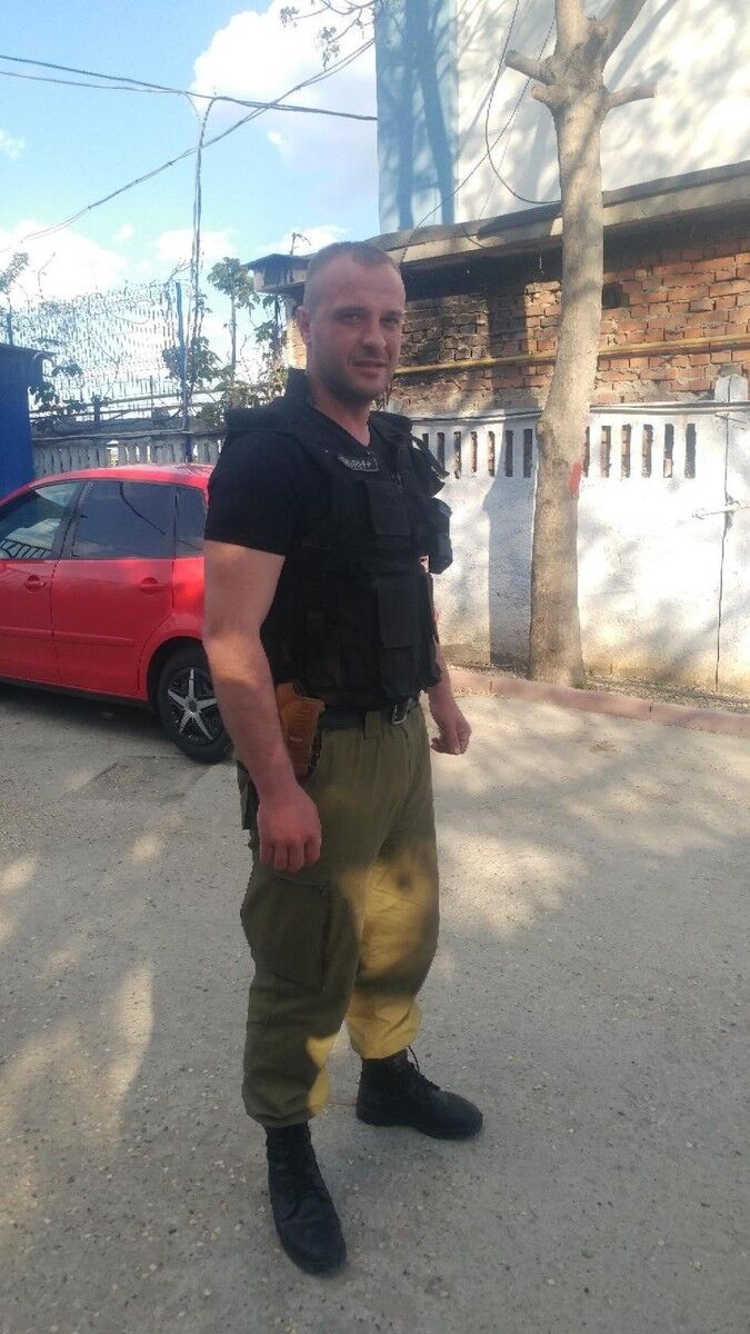  ,   Mihai, 33 ,   ,   , c 