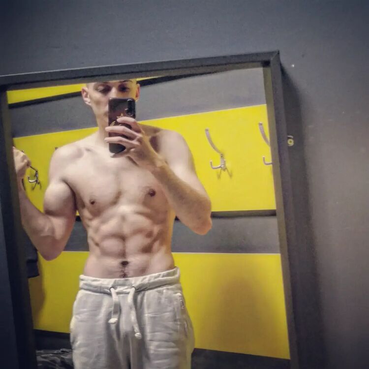  31648580  , 23 ,     