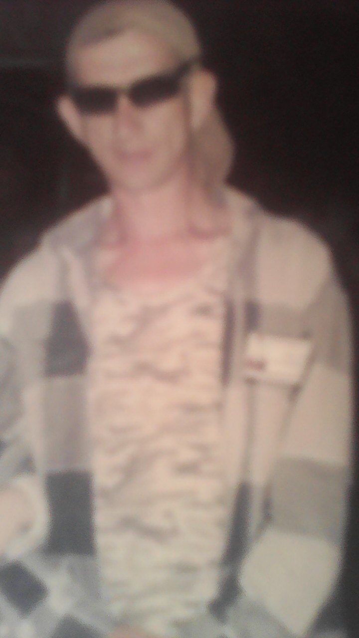  32367140  , 42 ,    