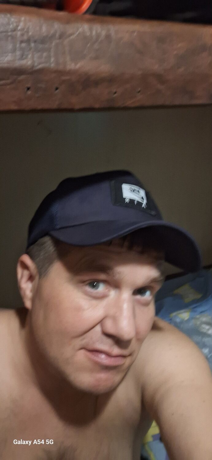  43204760  Dmitry, 42 ,    