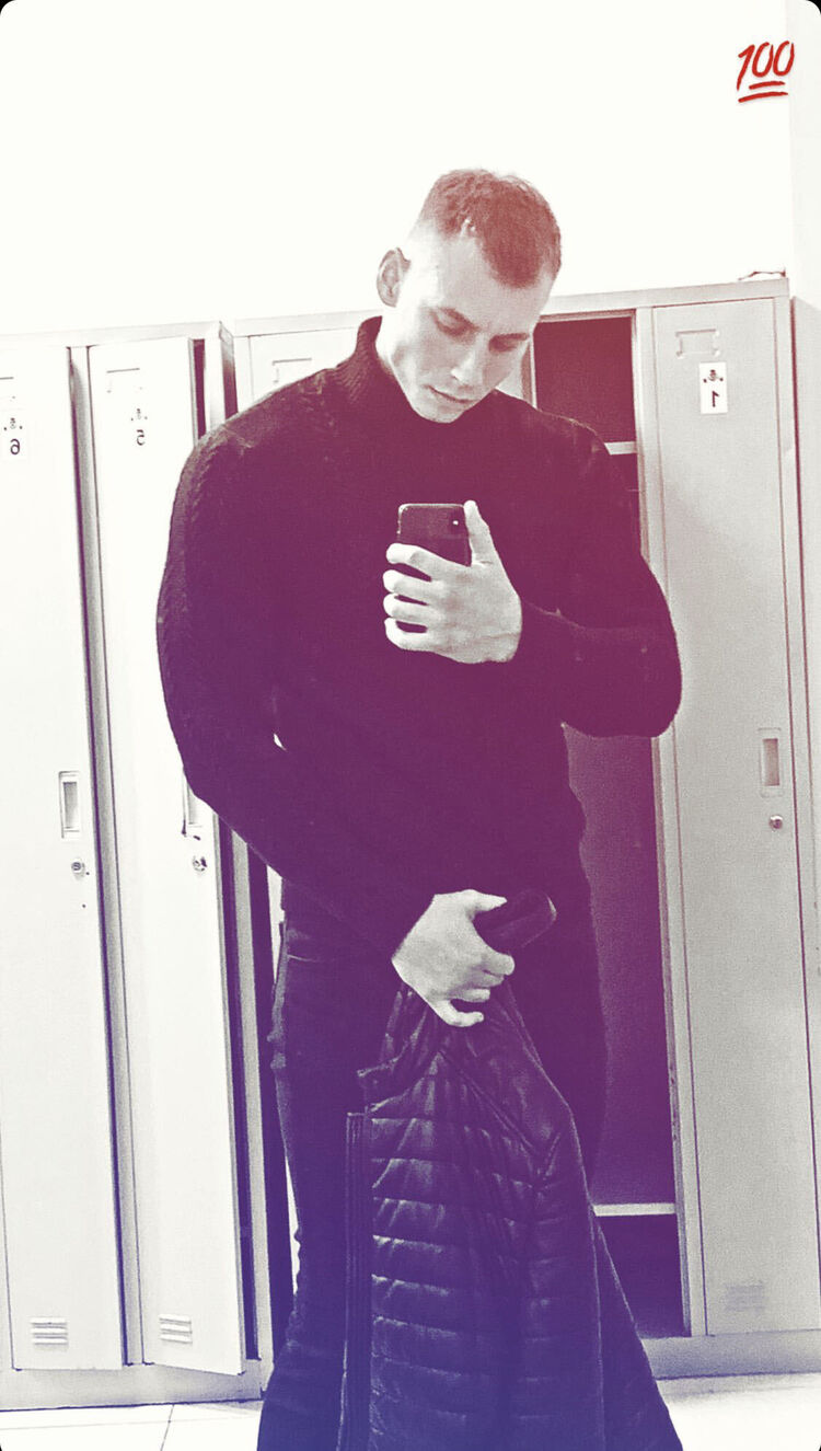  31473460  Maxim, 31 ,    