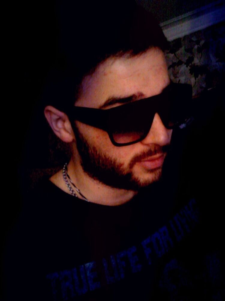  ,   Shohrux, 33 ,   