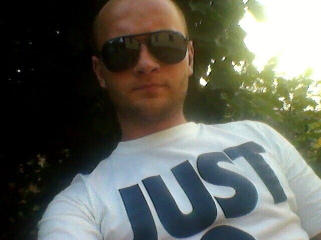  ,   Tukis, 37 ,   ,   , c 