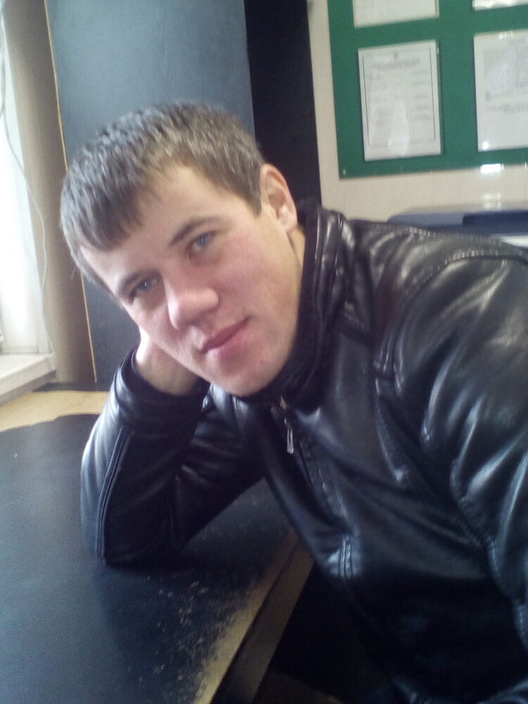  ,   Oleg, 37 ,   