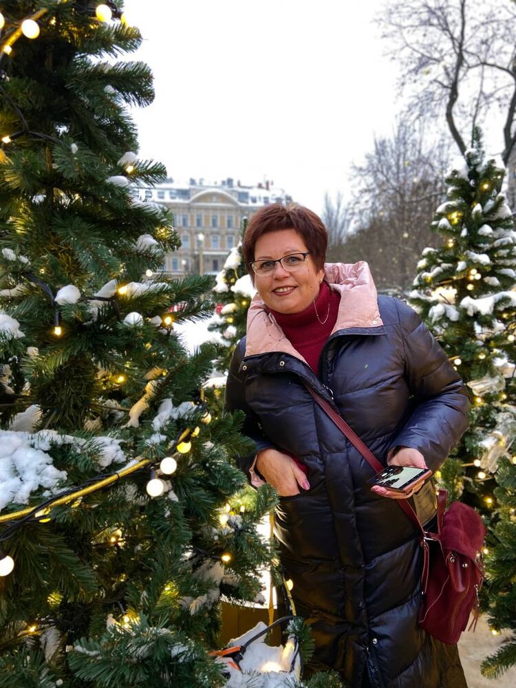  -,   Elena, 55 ,   c 