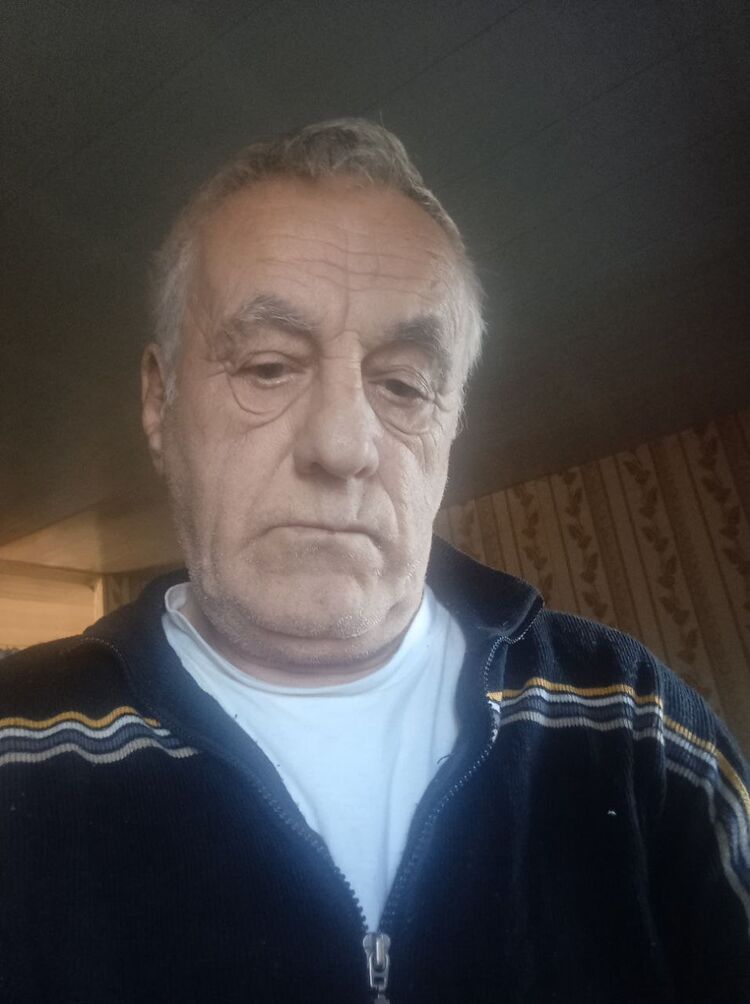  52060670  , 76 ,    
