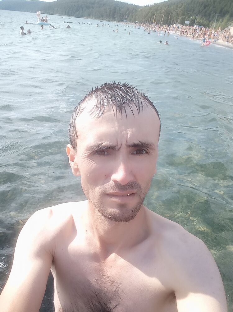  28877730  , 37 ,    