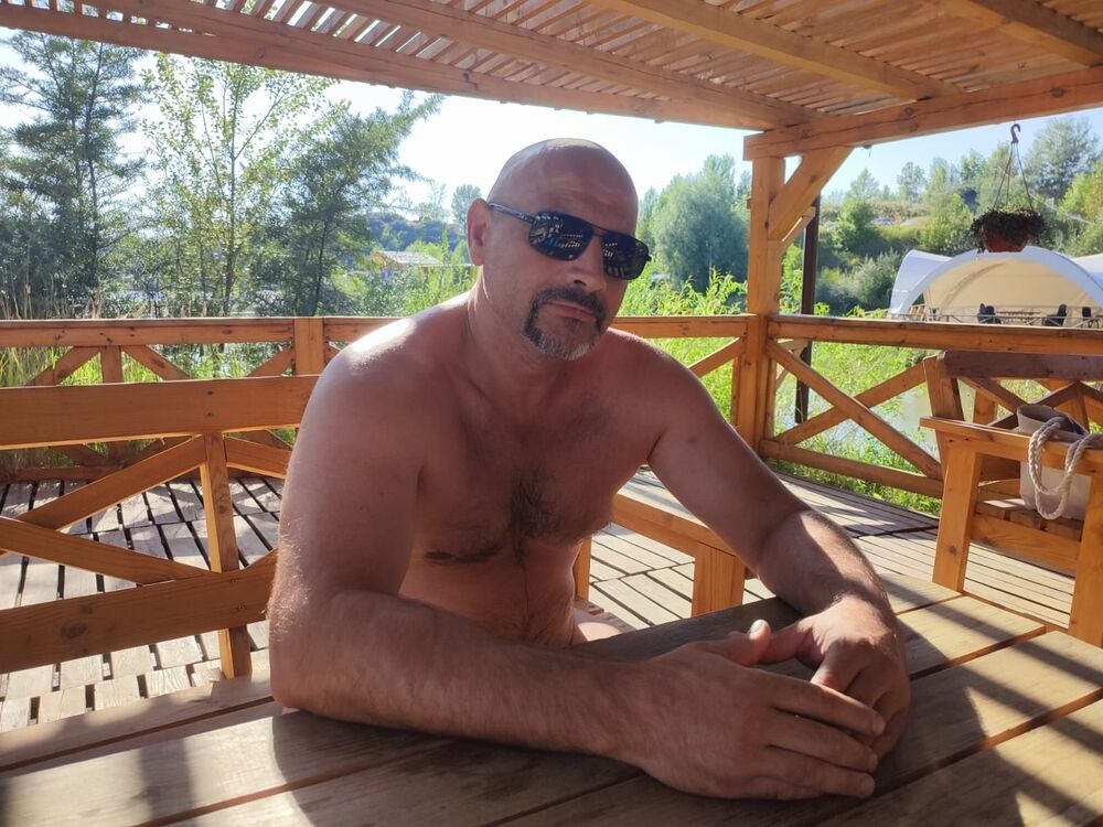  44666260  Aleksandr, 48 ,    