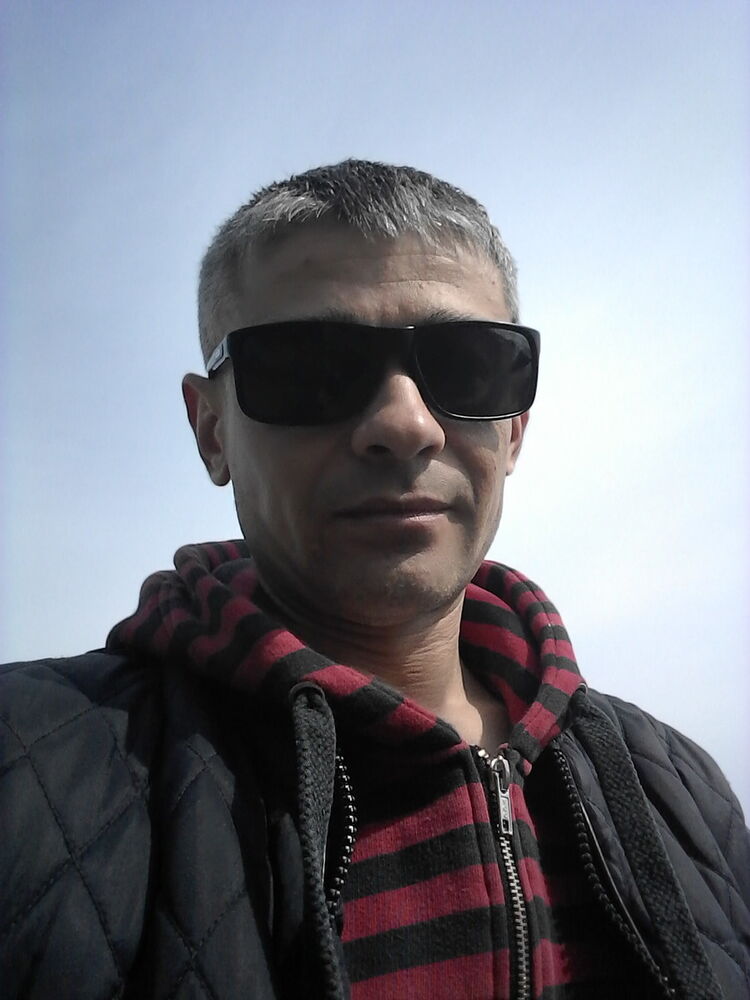  15954690  Adrian, 40 ,    