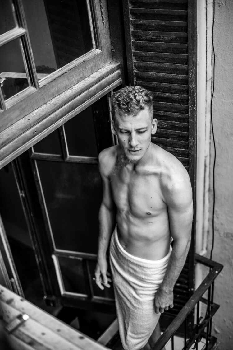  -,   Vlad, 30 ,   ,   