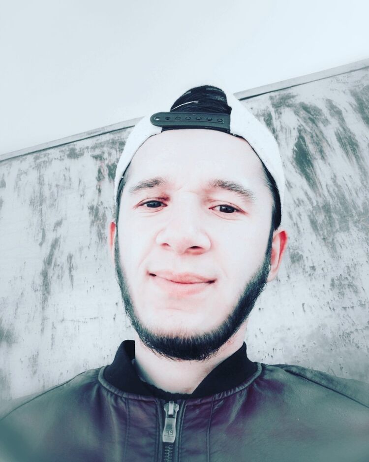  18386070  Fazlik, 26 ,    