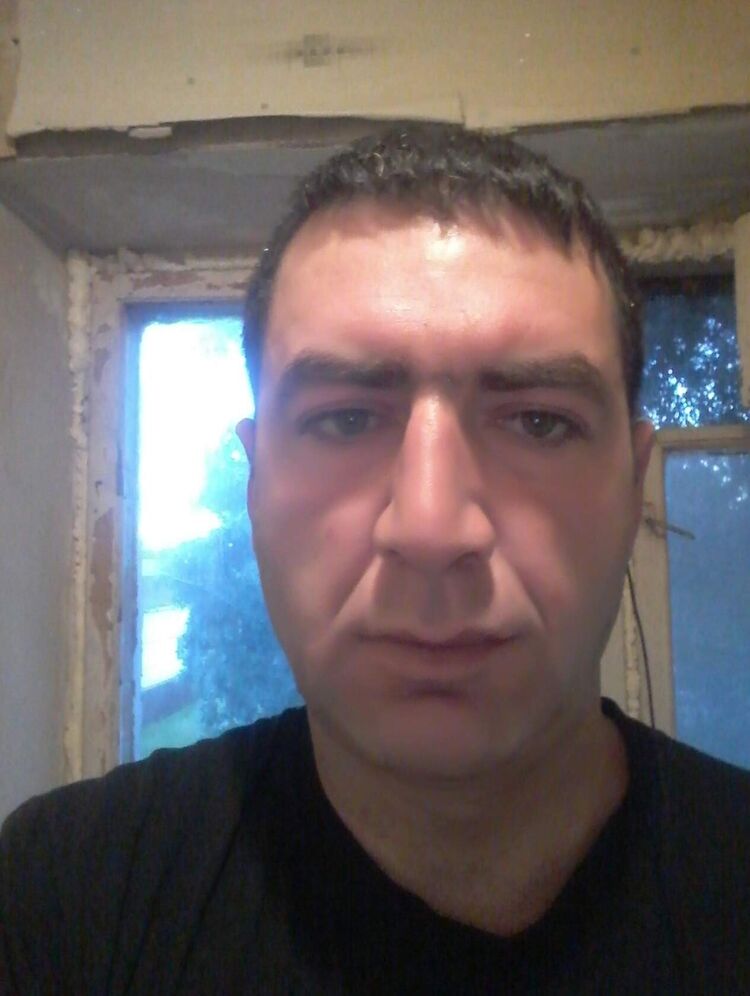  26808470  Aram, 41 ,    