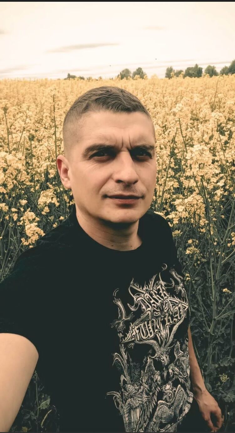  ,   Alex, 37 ,   ,   