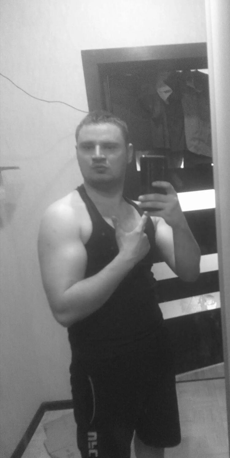  44858480  Rafael, 29 ,    