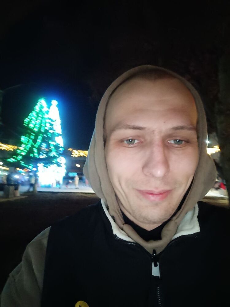  52370590  Deniska, 32 ,    