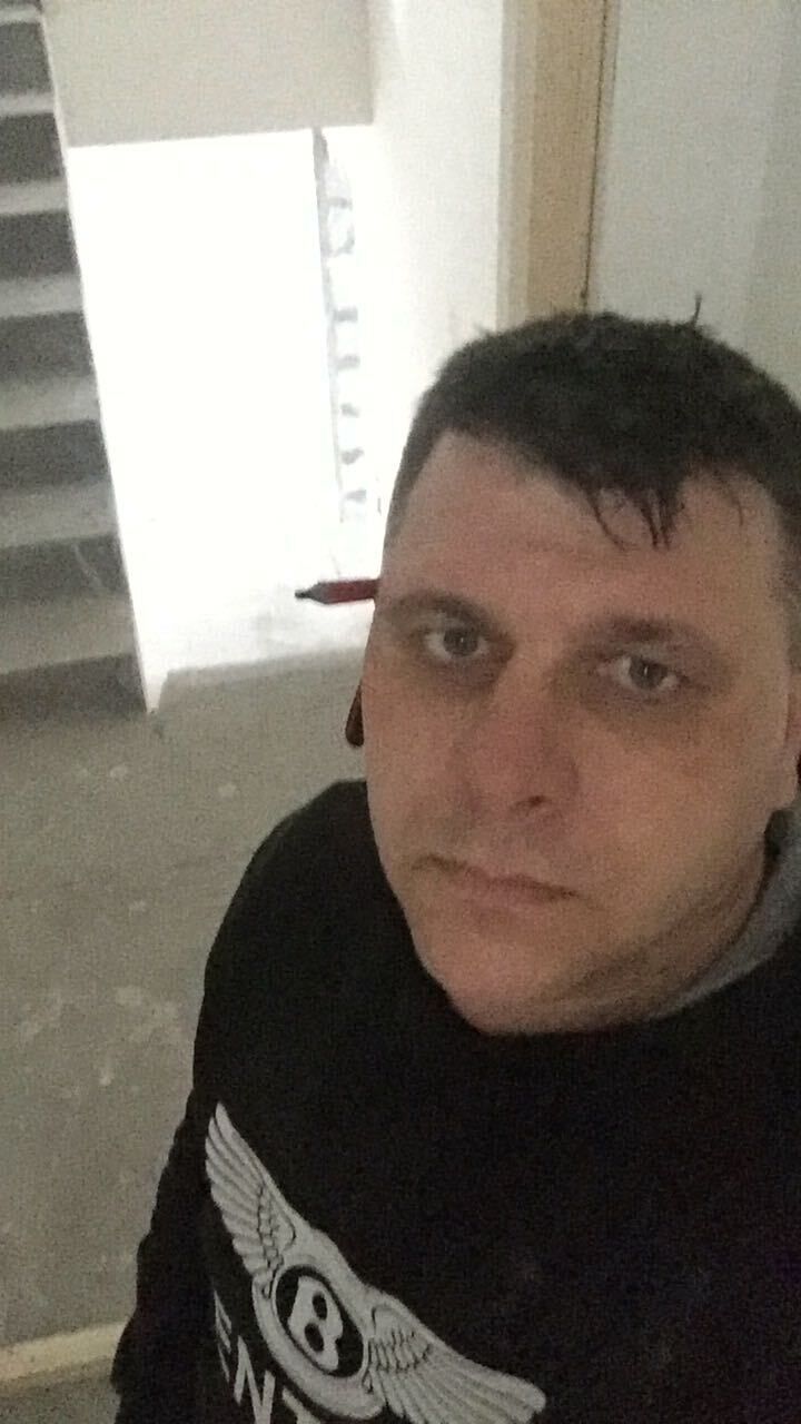 32331380  , 44 ,    