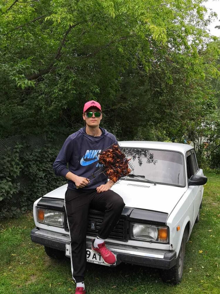  35152800  Andrey, 26 ,    