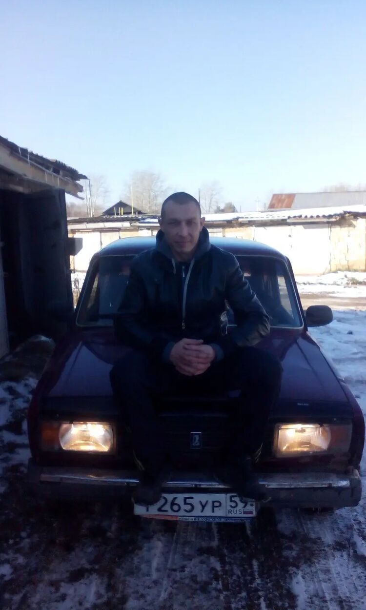  47583810  Alex, 37 ,    
