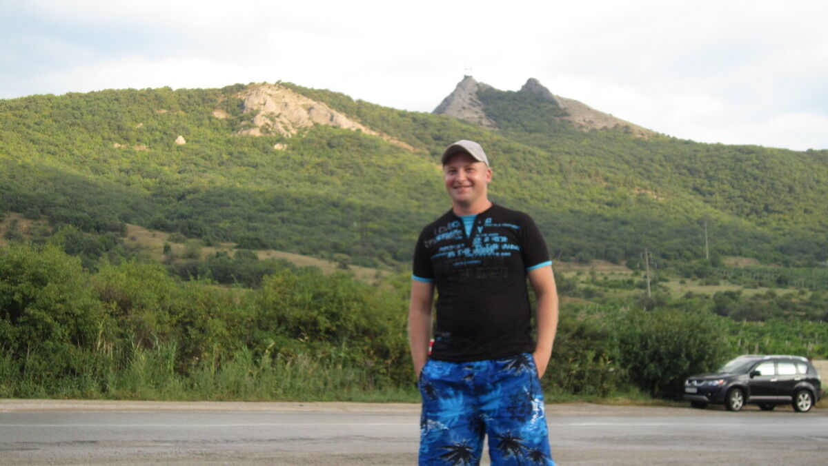  ,   Sasha, 42 ,   