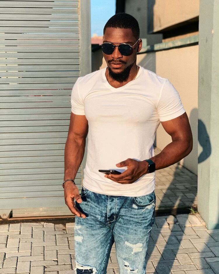 ���������� ������, ���� ������� Leo, 39 ���, ������������ ��� ������, ����� � ���������, c�������� ���������