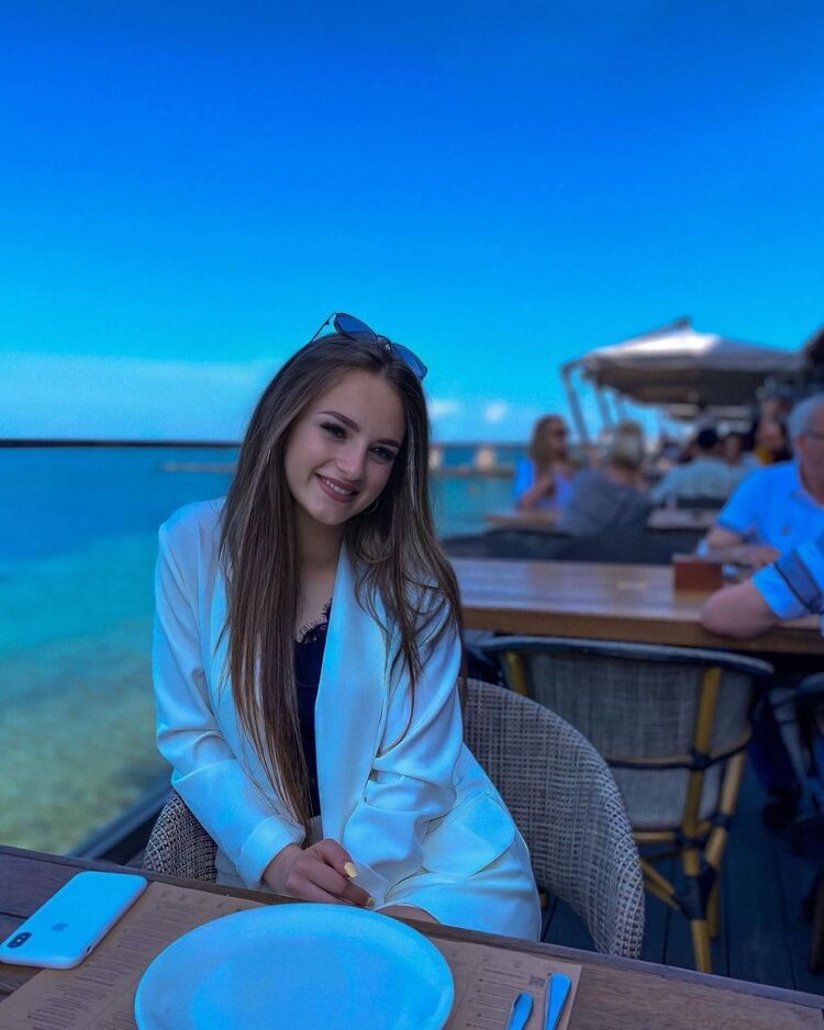  37573720  , 22 ,    -