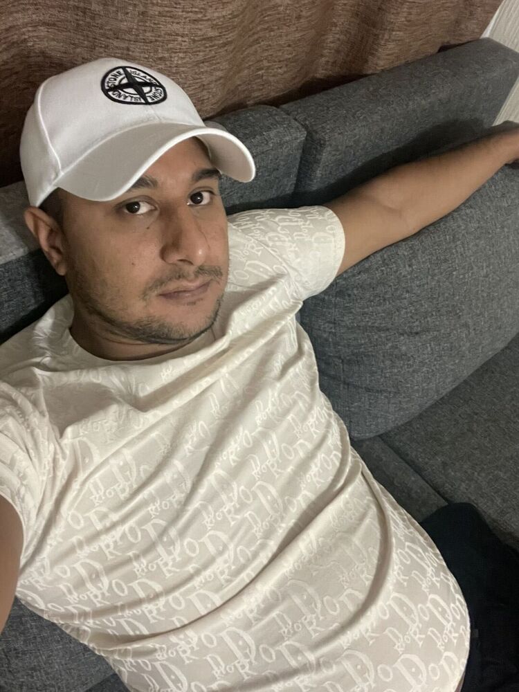  -,   Christian, 39 ,   ,   
