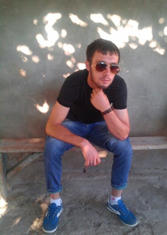  4770300  Giorgi, 31 ,    
