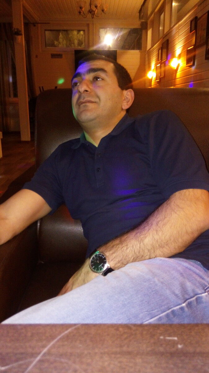  9526870  Xachik, 40 ,    