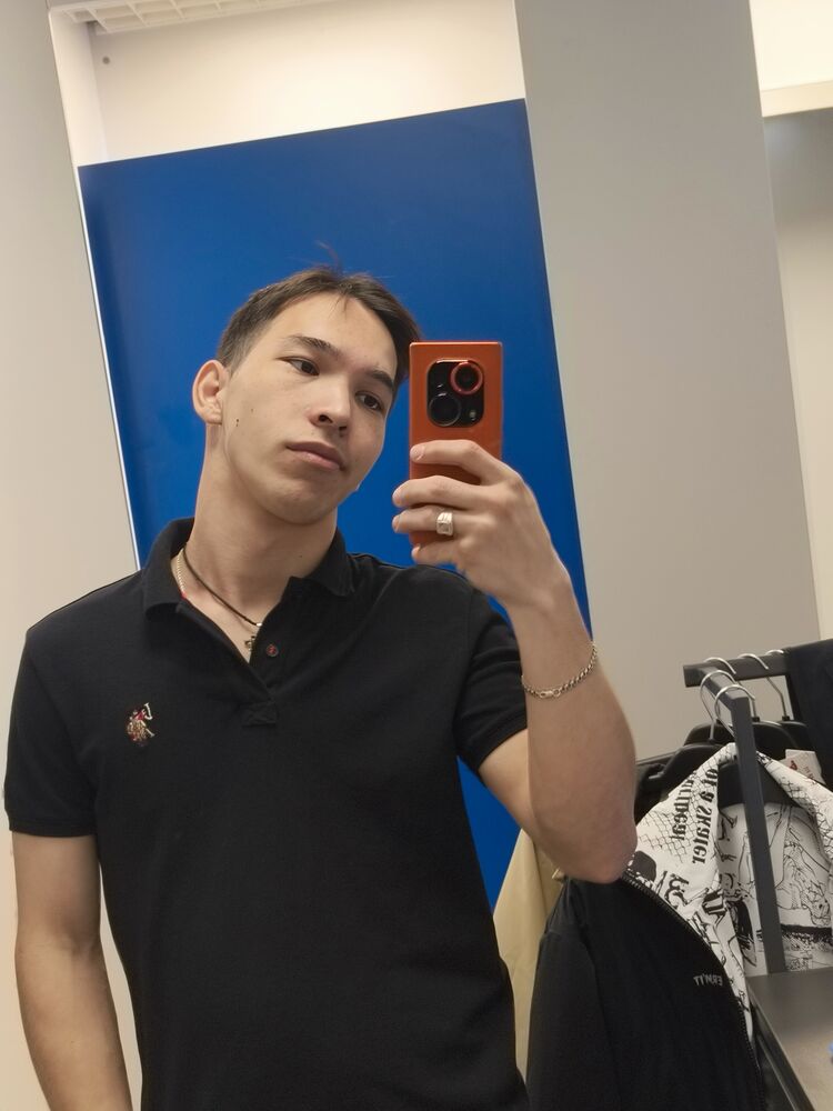  52825740  , 19 ,    -