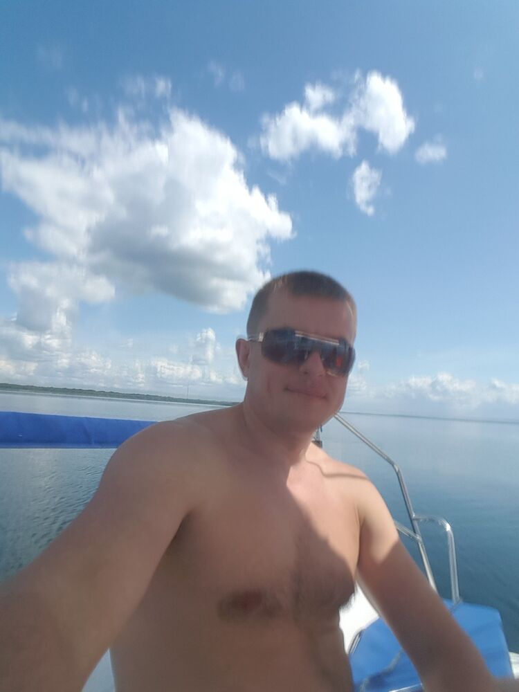  ,   Andrej, 43 ,   ,   , c 