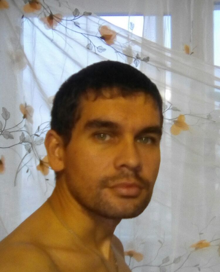  35387360  Robert, 38 ,    