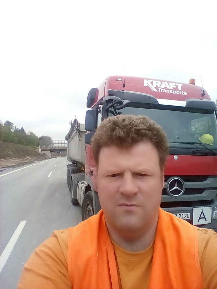  9833250  , 49 ,    Unterfohring