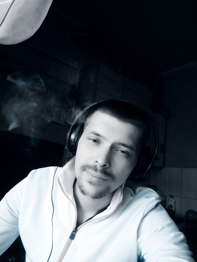  42888220  Aleksey, 33 ,    