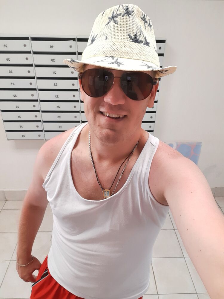  52244080  , 32 ,    